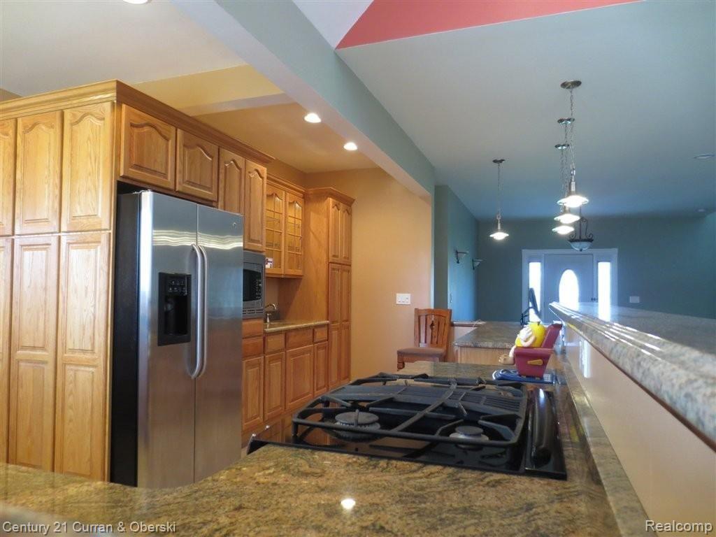 14725 Reeck Road Southgate, MI 48195 - Photo 7 of 25 HUGE KITCHEN