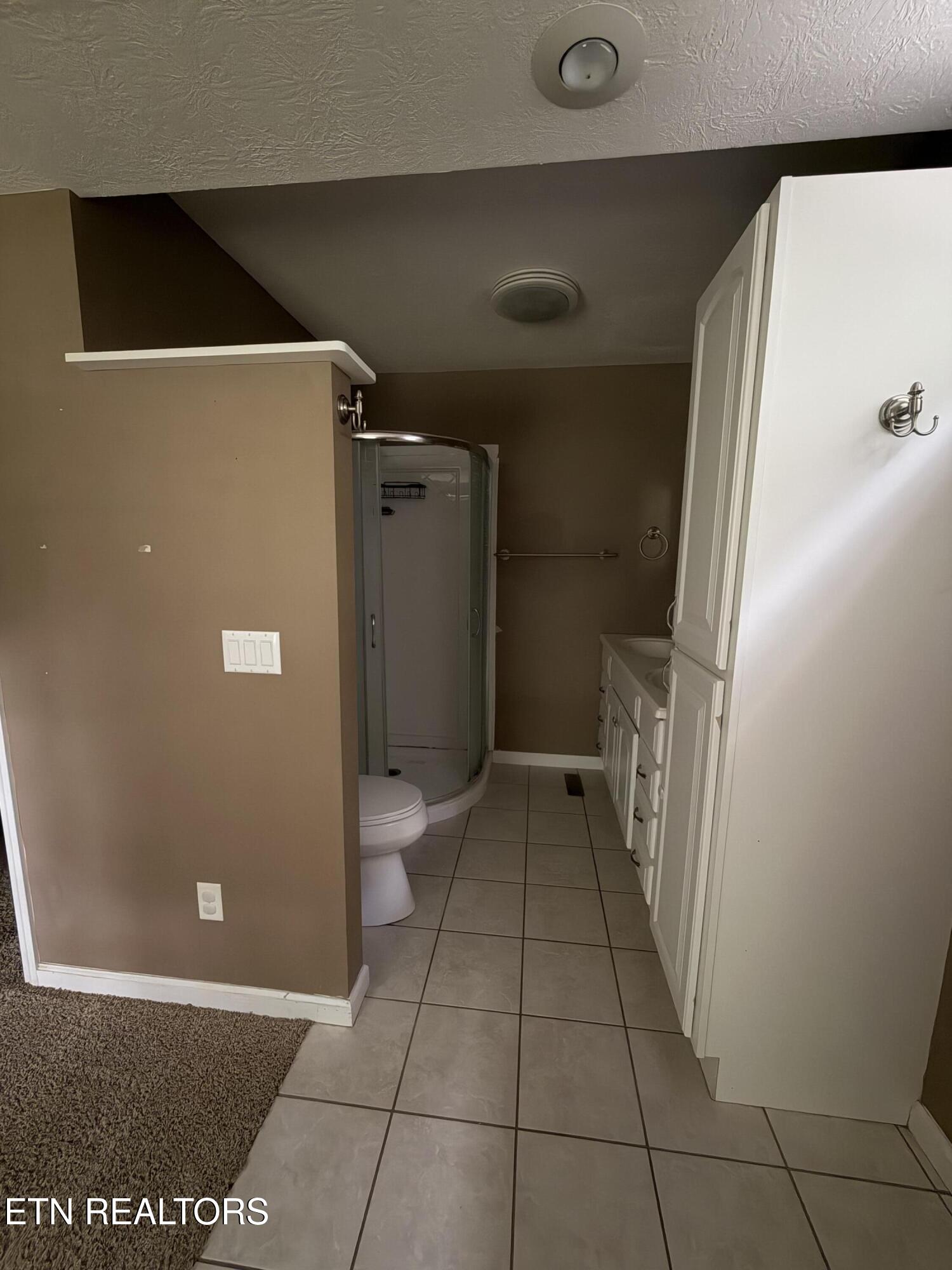 6259 Osage Road Crossville, TN 38572 - Photo 27 of 30 Owner Suite