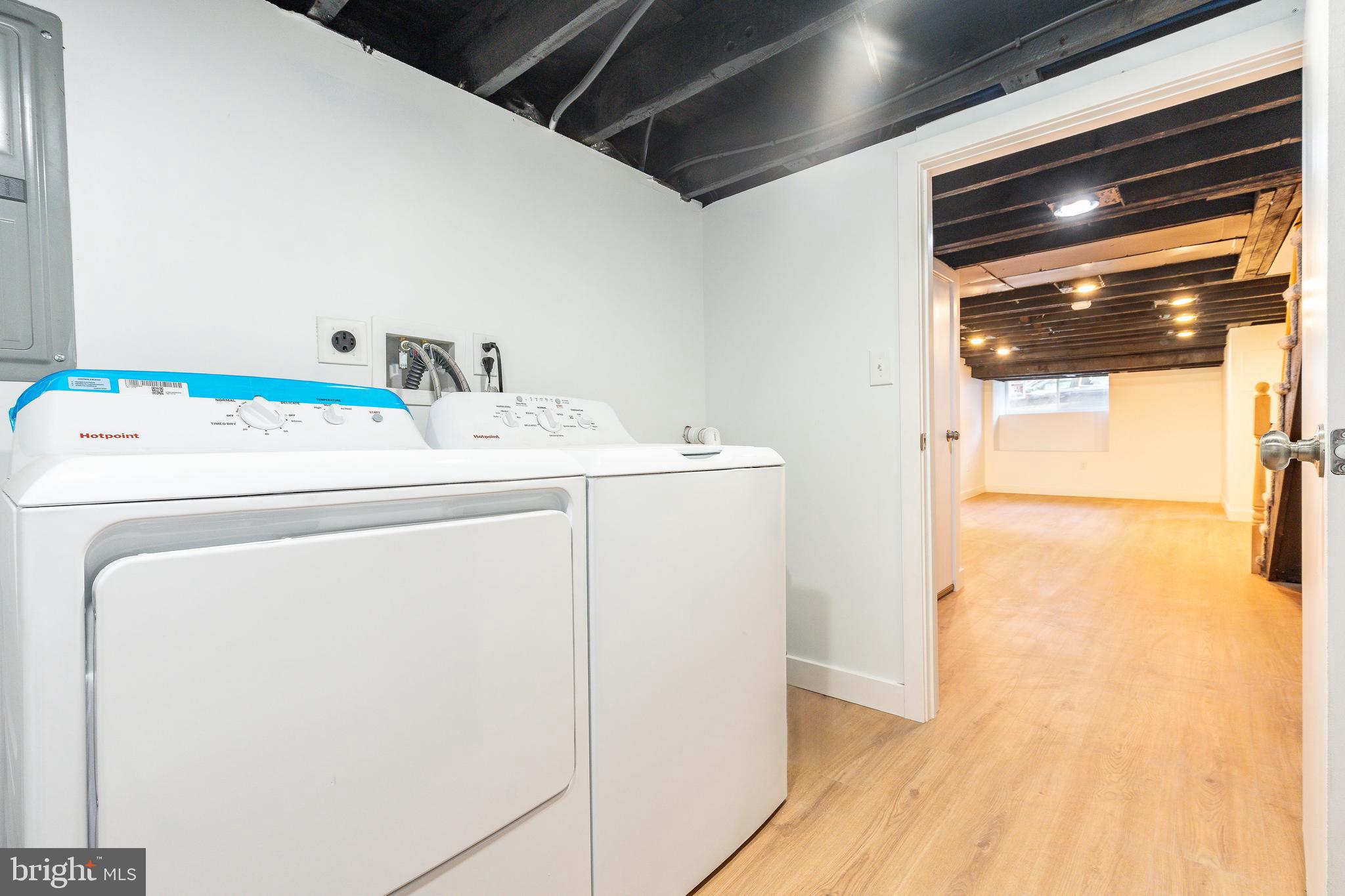 3016 South 17th Street Philadelphia, PA 19145 - Photo 22 of 30 a utility room with dryer and washer
