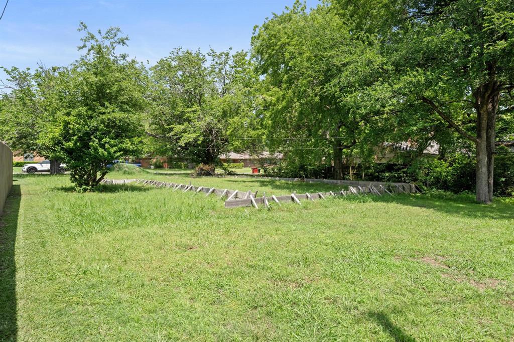 602 Wes Michael Road Bonham, TX 75418 - Photo 11 of 16 a garden view