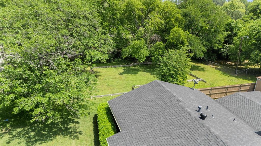 602 Wes Michael Road Bonham, TX 75418 - Photo 3 of 16 a view of a yard