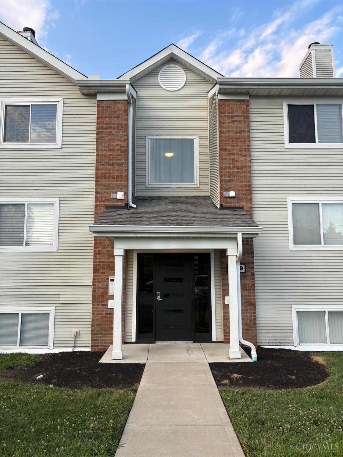 9319 Winton Road, Unit 2 Cincinnati, OH 45231 - Photo 1 of 26