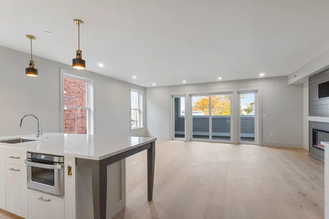 $910,000 | 59 Spear Street, Unit 301, Quincy, MA 02169