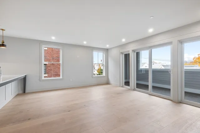 $910,000 | 59 Spear Street, Unit 301, Quincy, MA 02169