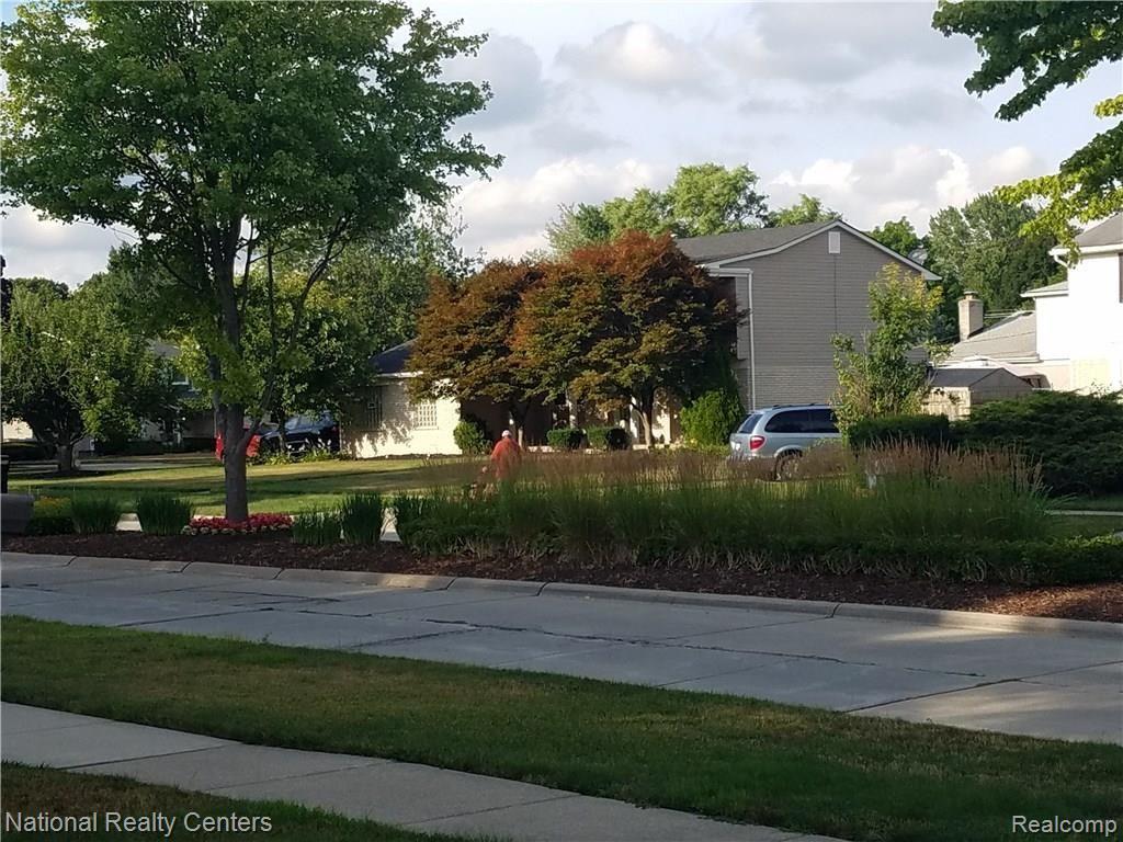 27045 Harvard Road Southfield, MI 48076 - Photo 62 of 66