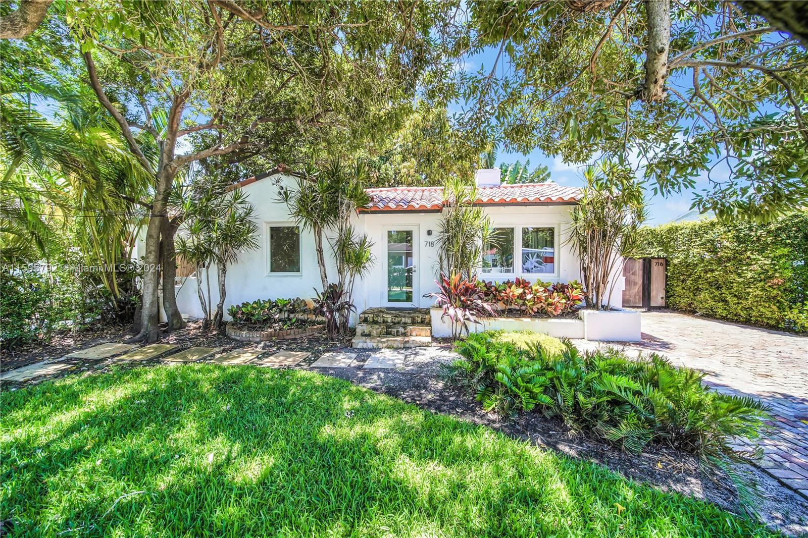 718 Northeast 87th St  