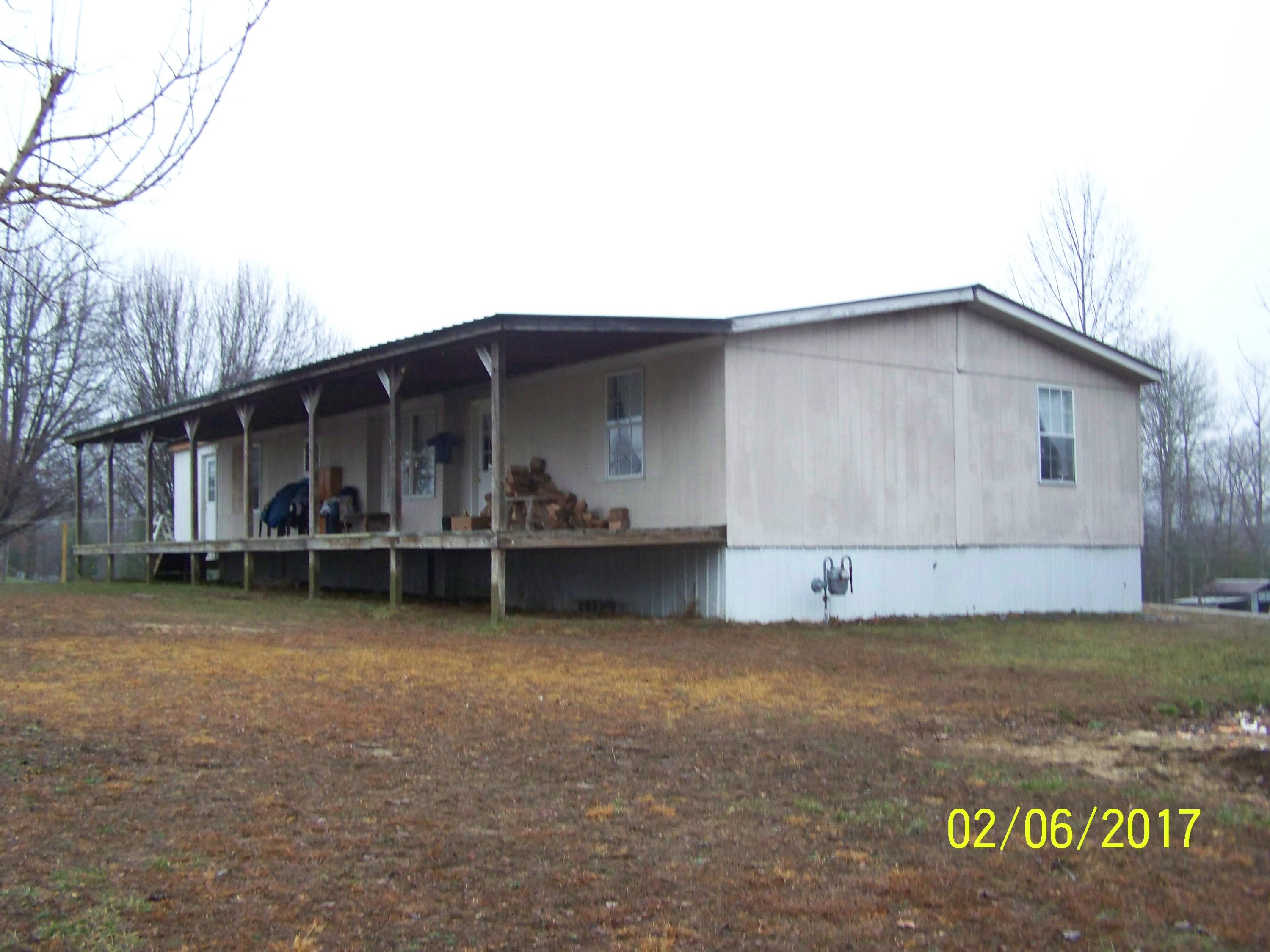 123 James Brown Road Lancing, TN 37770 - Photo 3 of 36 100_9055