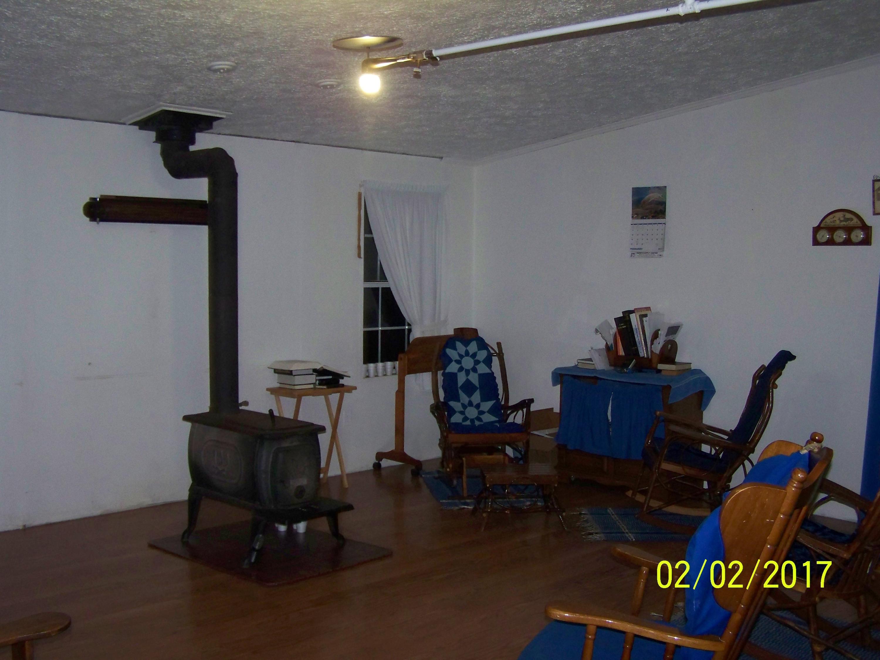 123 James Brown Road Lancing, TN 37770 - Photo 5 of 36 100_9024