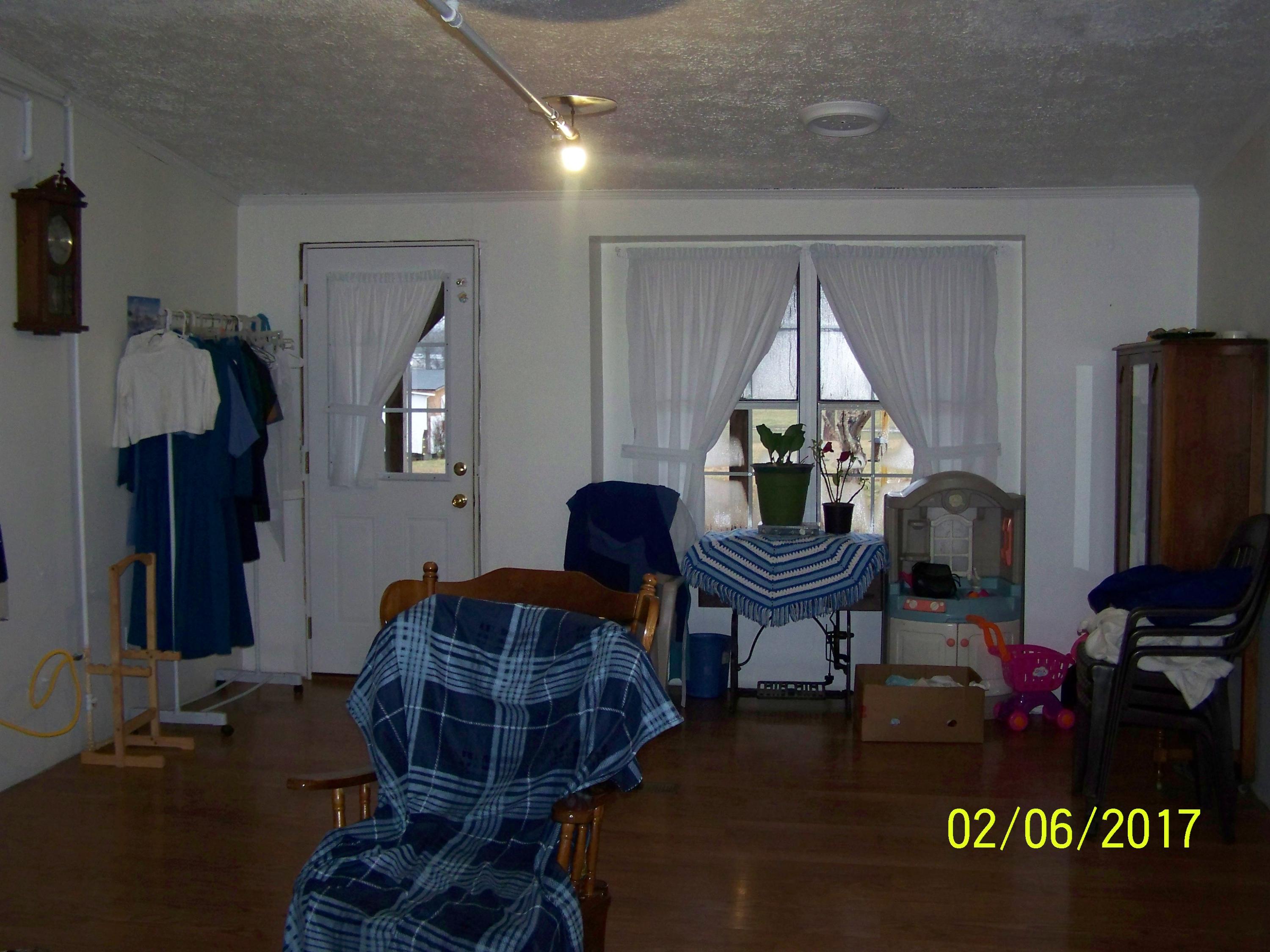 123 James Brown Road Lancing, TN 37770 - Photo 8 of 36 100_9027