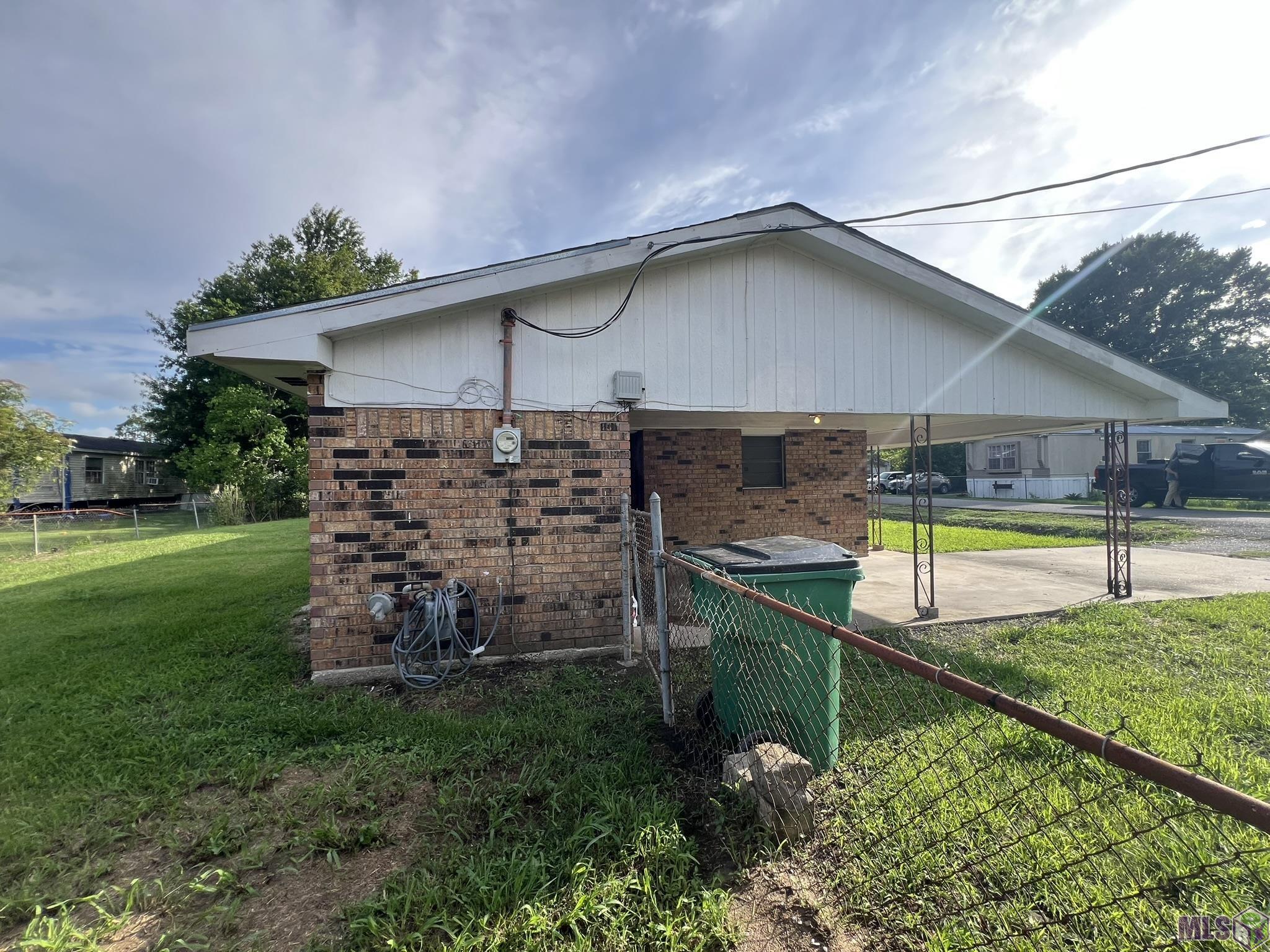 573 St Louis Street Raceland, LA 70394 - Photo 4 of 20