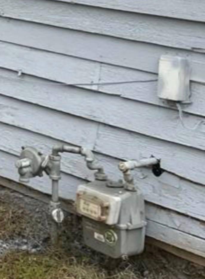 228 East Ivy Street Hanford, CA 93230 - Photo 3 of 26