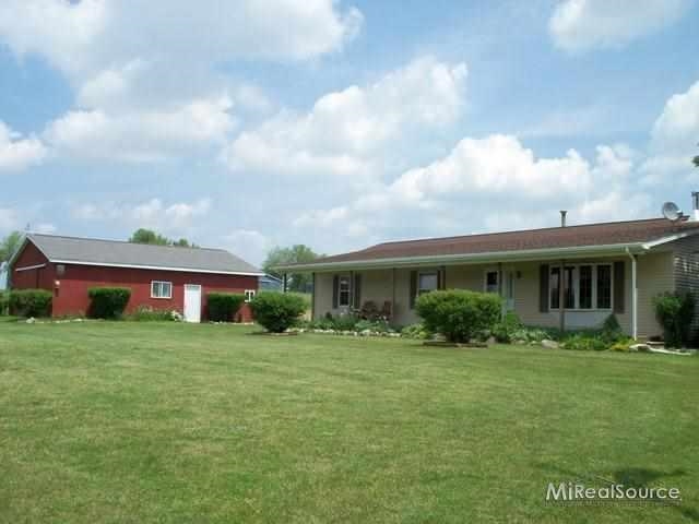 1739 South Goetze Road Applegate, MI 48401 - Photo 1 of 13 31191274.JPG
