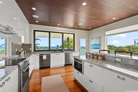 $4,250,000 | 851 Aalapapa Drive, Kailua, HI 96734