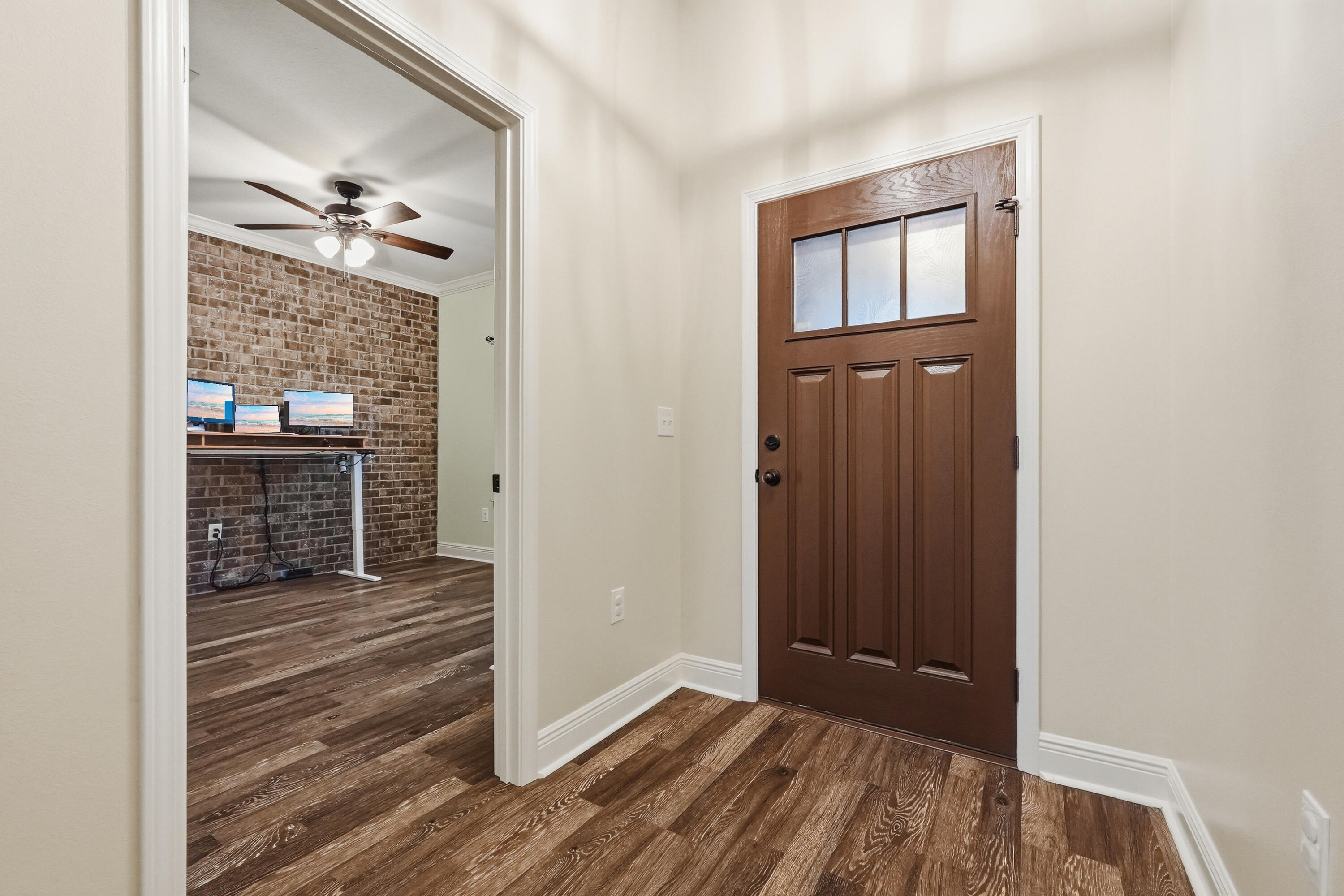 5463 Monterrey Road Crestview, FL 32539 - Photo 15 of 71 5463 monterrey rd interiors-2