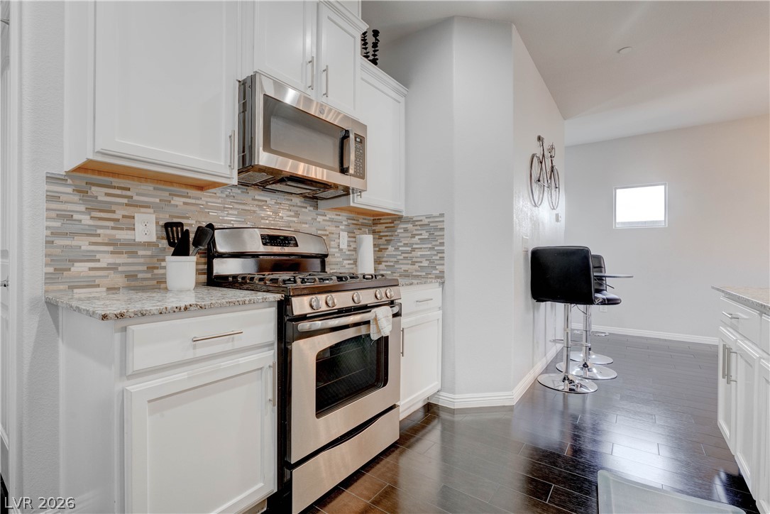 48 Jasmine Point Street Henderson, NV 89074 - Photo 11 of 39