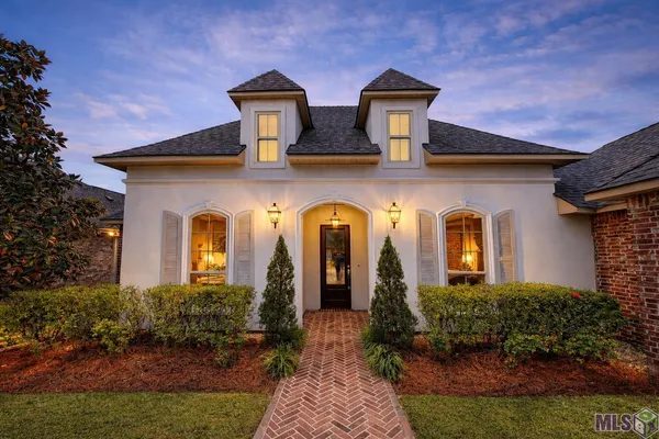 $429,900 | 13884 Cobblestone Drive, Denham Springs, LA 70726