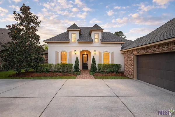 $429,900 | 13884 Cobblestone Drive, Denham Springs, LA 70726