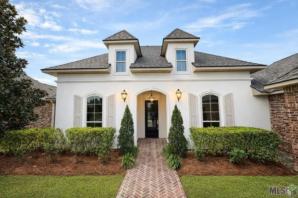 $429,900 | 13884 Cobblestone Drive, Denham Springs, LA 70726