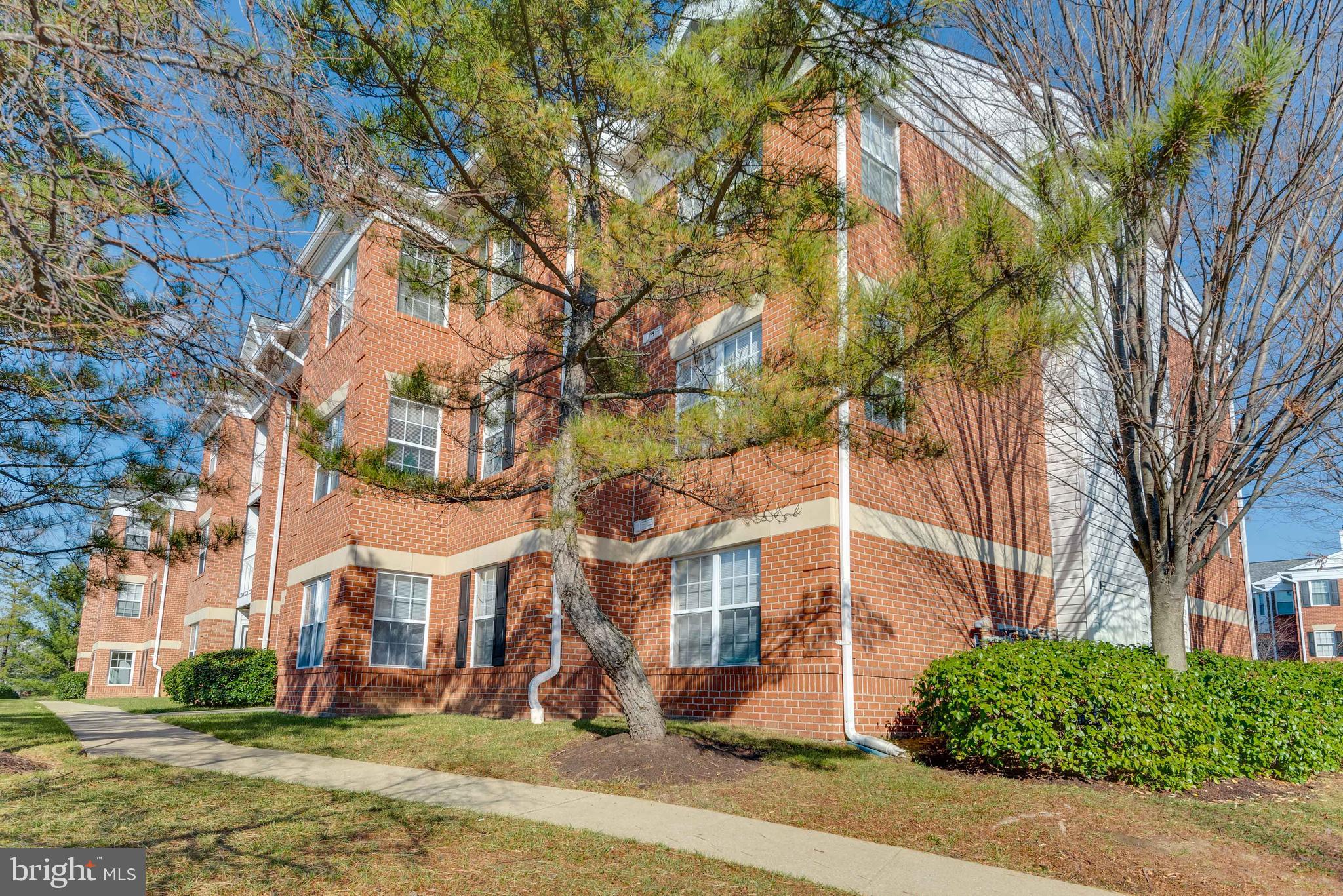2406 Forest Edge Court, Unit 102K Odenton, MD 21113 - Photo 3 of 23