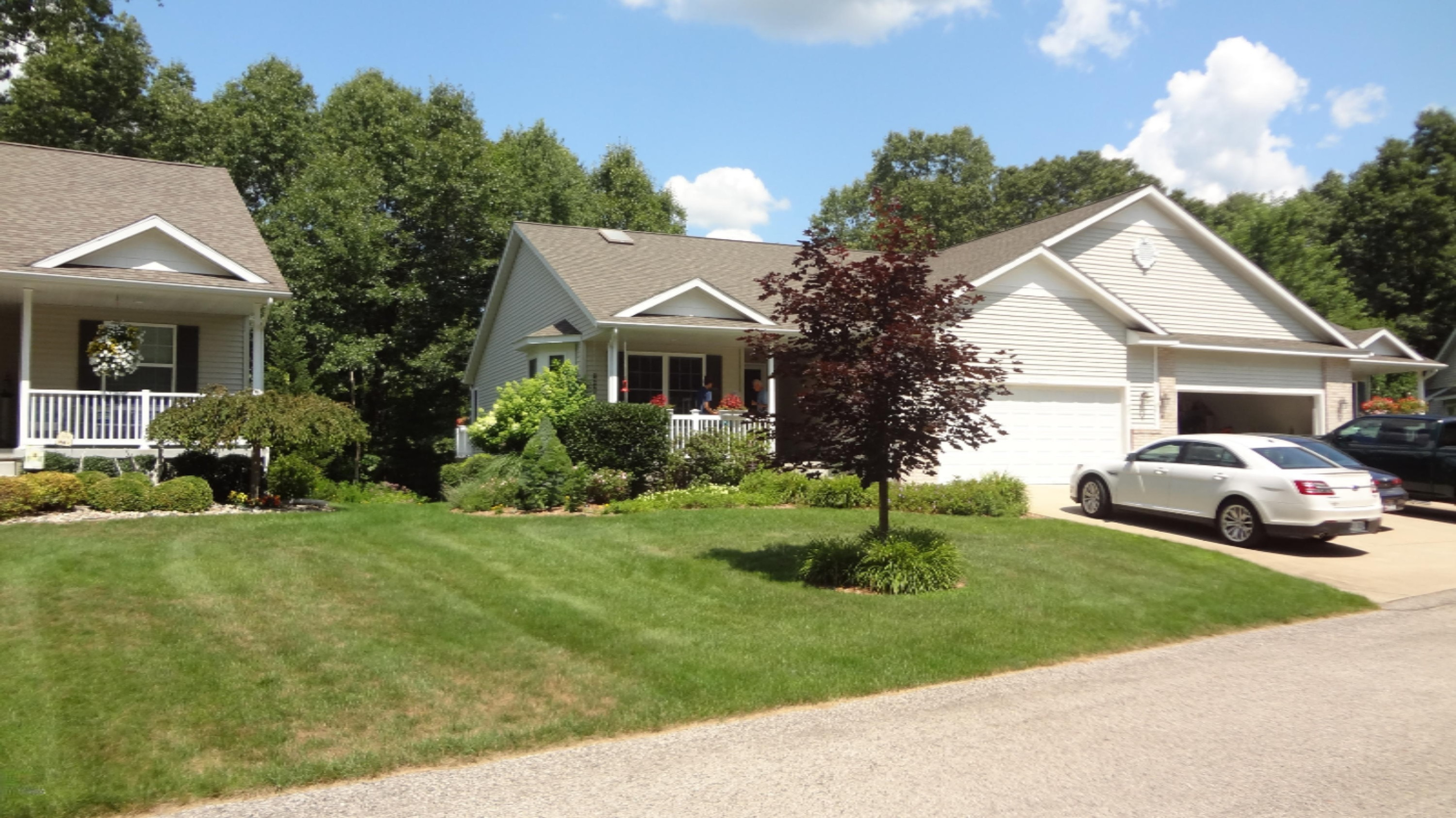 1532 East Addison Way Muskegon, MI 49445 - Photo 4 of 39 4
