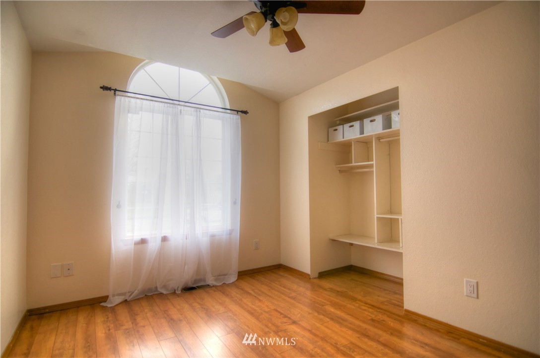 6037 60th Loop Southeast Lacey, WA 98513 - Photo 12 of 16 Gallery Image 12