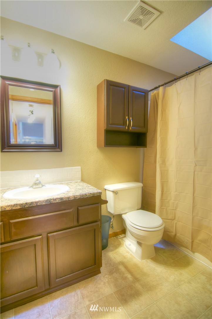 6037 60th Loop Southeast Lacey, WA 98513 - Photo 14 of 16 Gallery Image 14