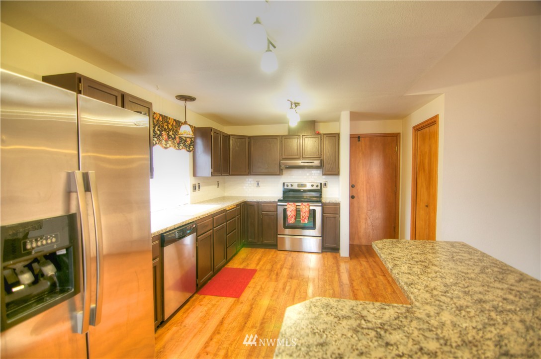 6037 60th Loop Southeast Lacey, WA 98513 - Photo 6 of 16 Gallery Image 6