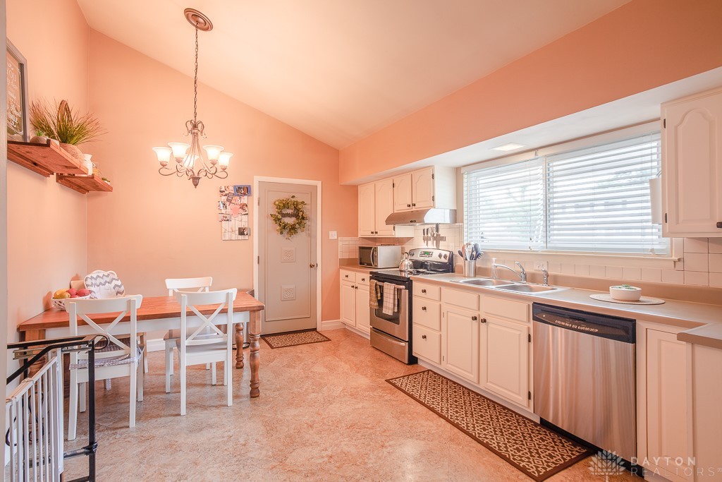 4017 Wagner Road Kettering, OH 45440 - Photo 13 of 29 Gallery Image 13