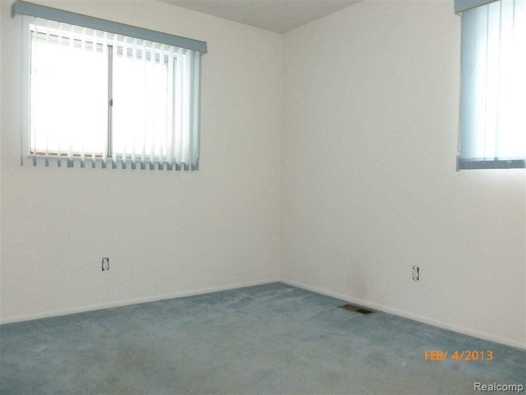 16504 Riverside Drive Livonia, MI 48154 - Photo 8 of 18 Bedroom 2
