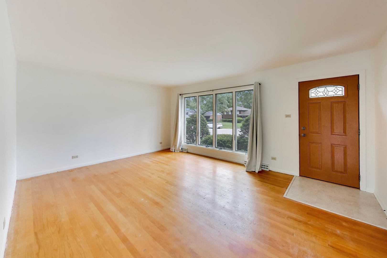 914 Coach Road Homewood, IL 60430 - Photo 6 of 33