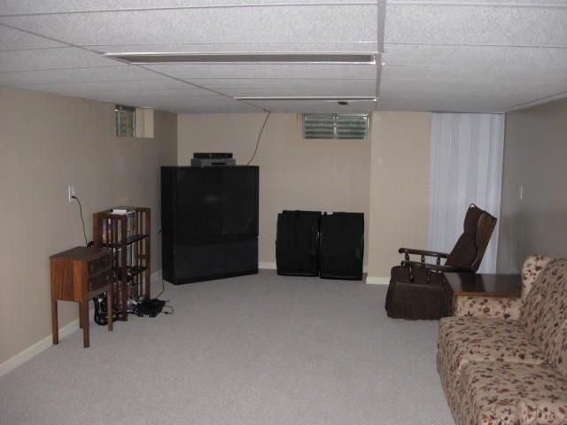 1080 Spring Bay Road East Peoria, IL 61611 - Photo 8 of 13 Gallery Image 8