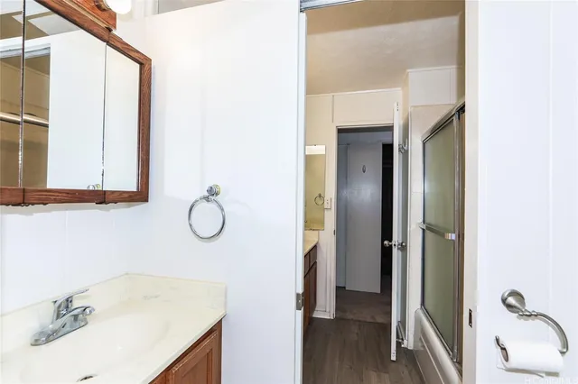 $3,100 | 551 Kapaia Street, Honolulu, HI 96825