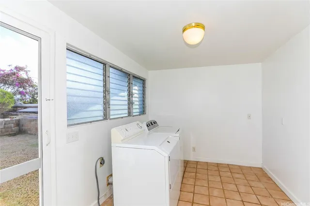 $3,100 | 551 Kapaia Street, Honolulu, HI 96825
