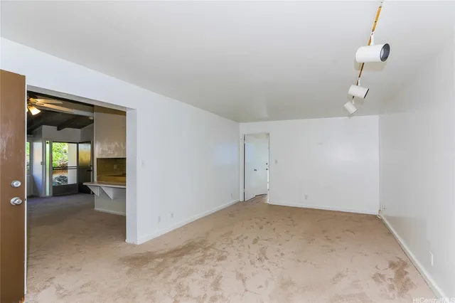 $3,100 | 551 Kapaia Street, Honolulu, HI 96825