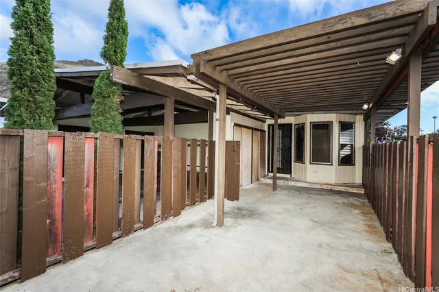 $3,100 | 551 Kapaia Street, Honolulu, HI 96825