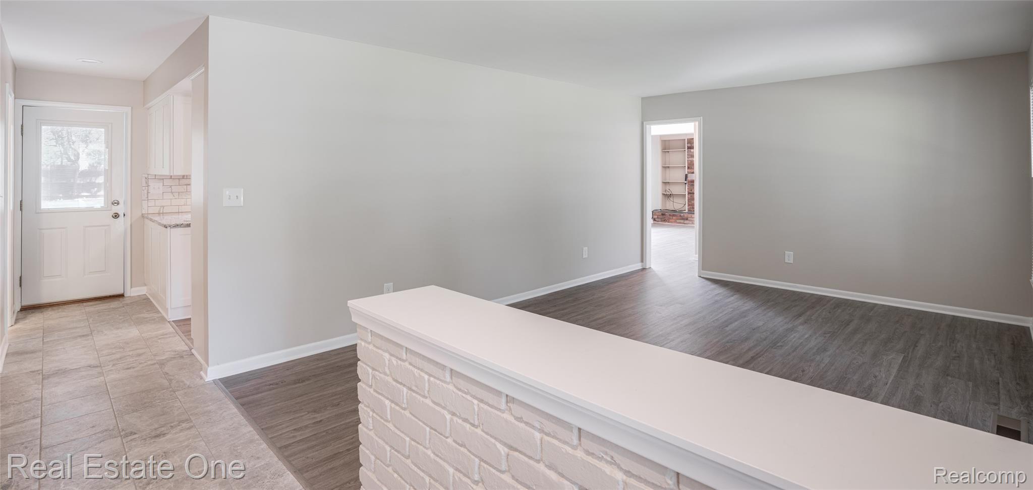 873 Fieldstone Court Rochester, MI 48309 - Photo 14 of 35 873 Fieldstone RHills-7.jpg