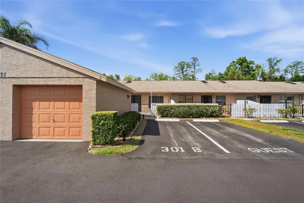 $277,900 | 3135 Charter Club Drive, Unit B, Tarpon Springs, FL 34688