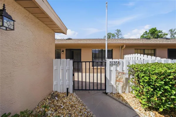 $277,900 | 3135 Charter Club Drive, Unit B, Tarpon Springs, FL 34688