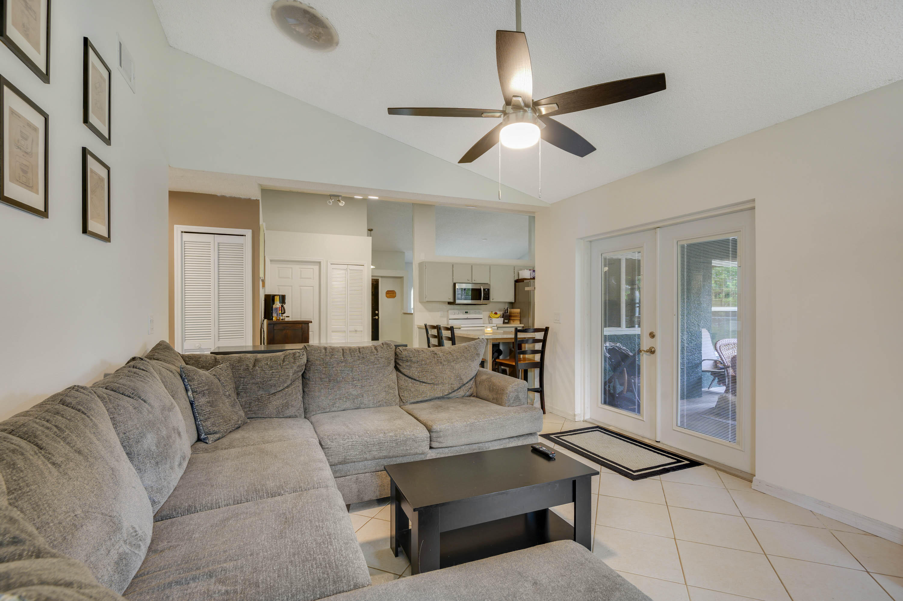 425 Abello Road Southeast Palm Bay, FL 32909 - Photo 15 of 44 425-abello-rd-se---palm-bay--fl-32909---
