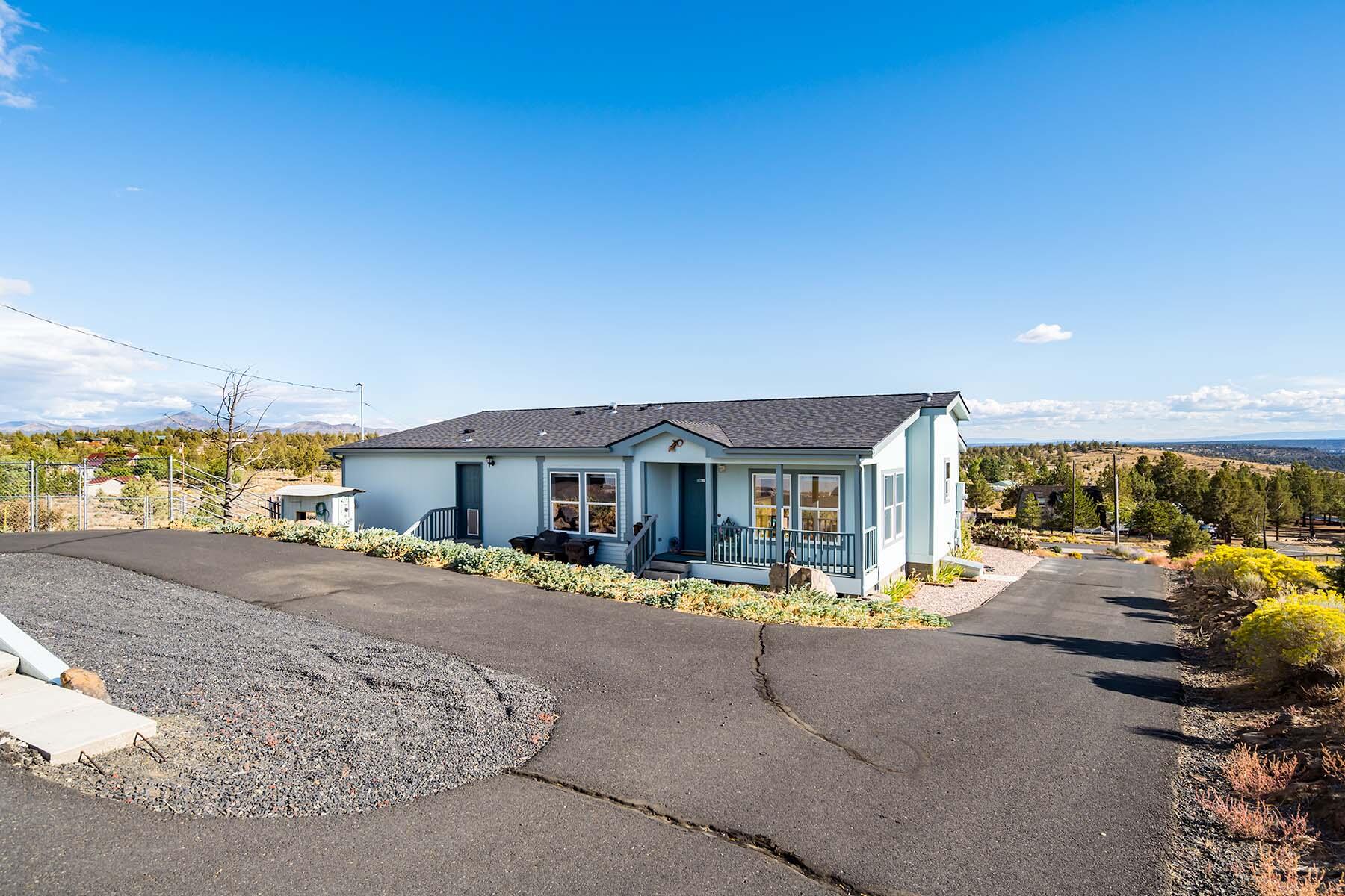 8032 Southwest Sand Ridge Road Terrebonne, OR 97760 - Photo 4 of 42 Front
