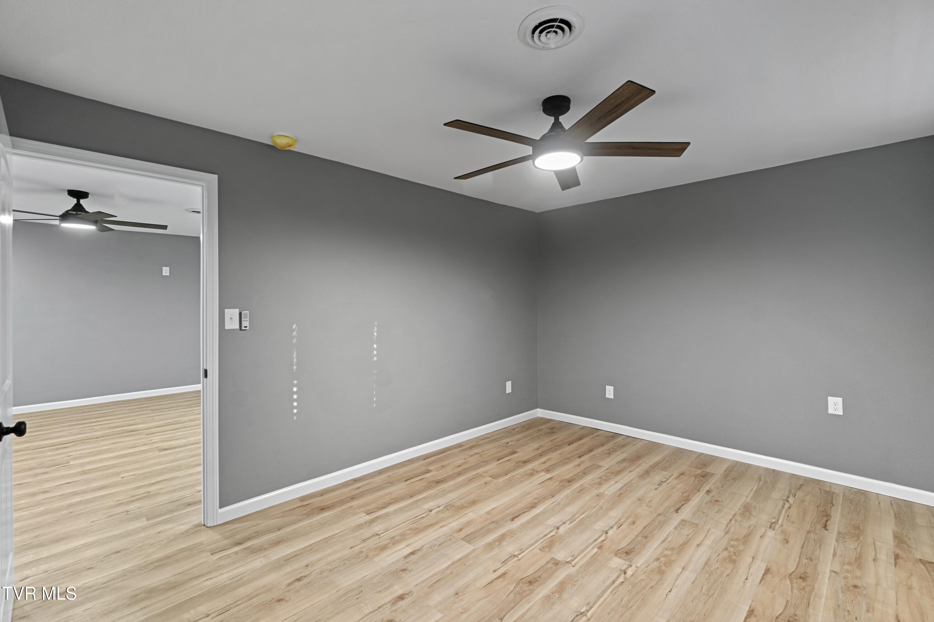 11050 Baileyton Road Greeneville, TN 37745 - Photo 38 of 80 26