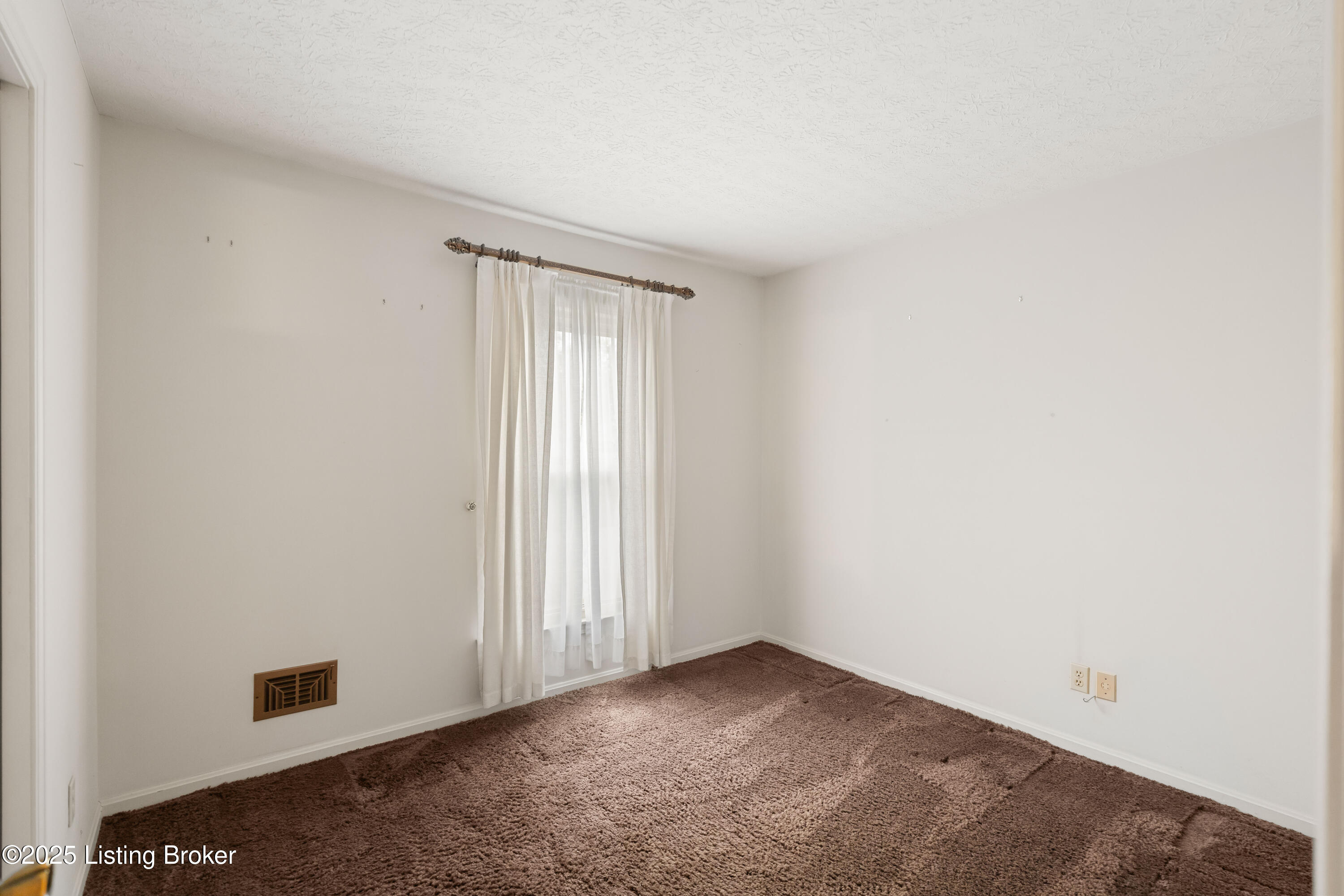10605 St Rene Road Jeffersontown, KY 40299 - Photo 23 of 34 DSC07688