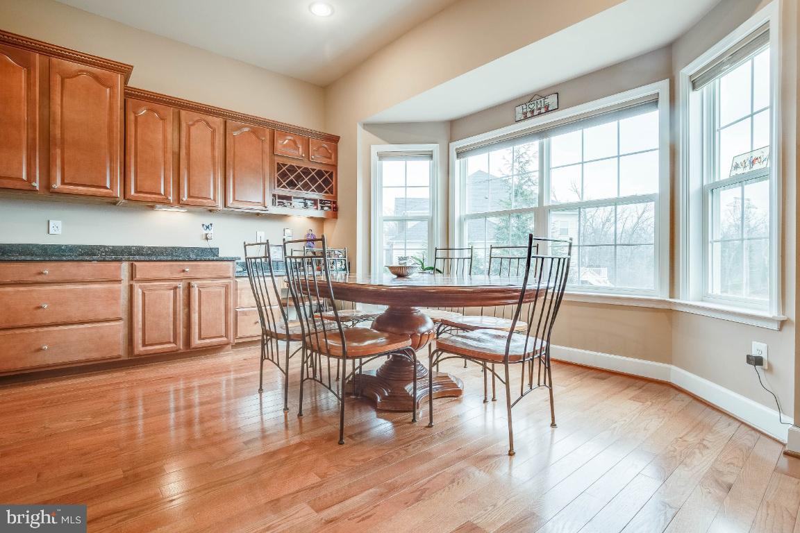 41985 Riding Mill Place Ashburn, VA 20148 - Photo 10 of 46 Breatkfast Room