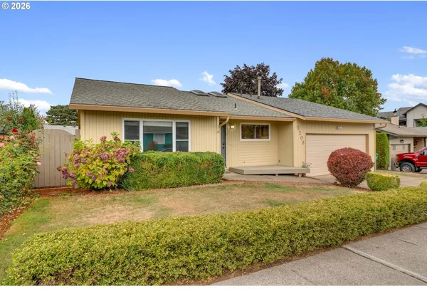 $474,900 | 2203 Southwest Larsson Avenue, Troutdale, OR 97060