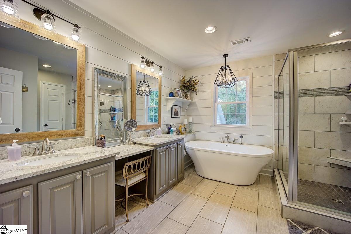 405 North Silver Ridge Drive Greer, SC 29651 - Photo 6 of 36