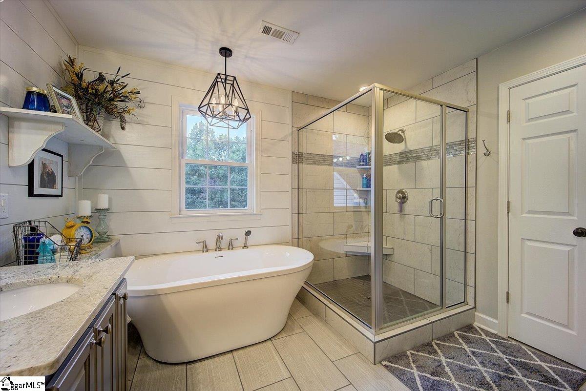 405 North Silver Ridge Drive Greer, SC 29651 - Photo 7 of 36