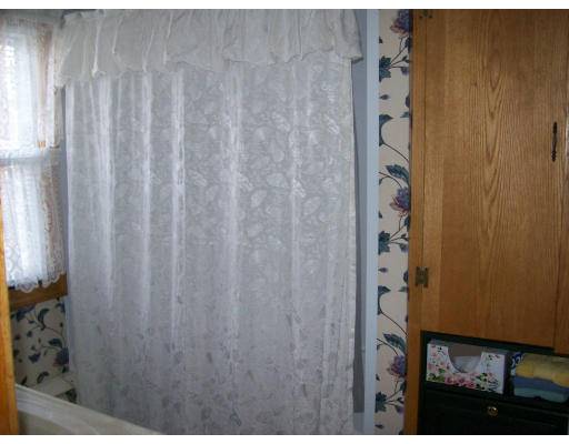 358 Parker Road Lancaster, MA 01523 - Photo 6 of 14 Gallery Image 6
