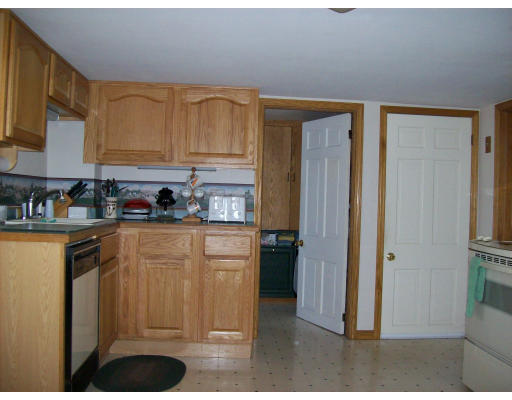 358 Parker Road Lancaster, MA 01523 - Photo 10 of 14 Gallery Image 10