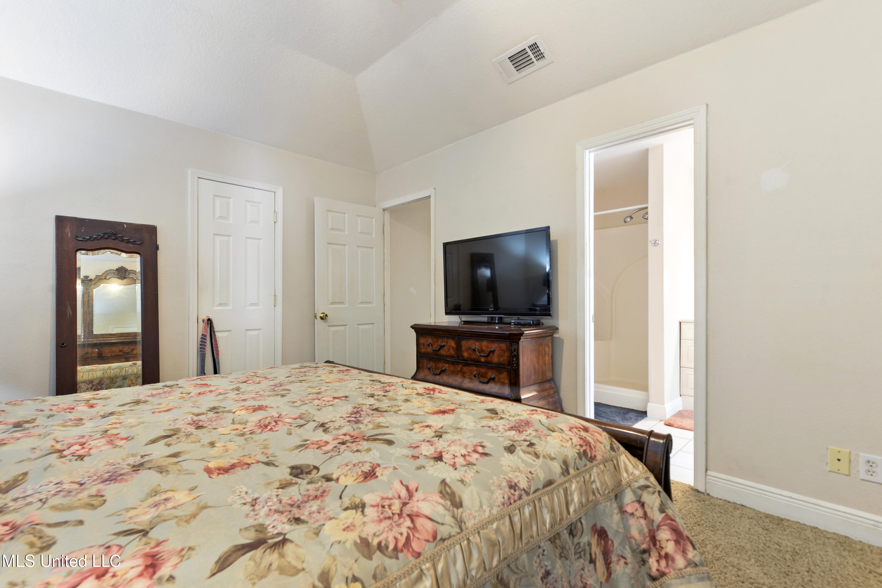 612 Oak Street Ocean Springs, MS 39564 - Photo 11 of 22 011