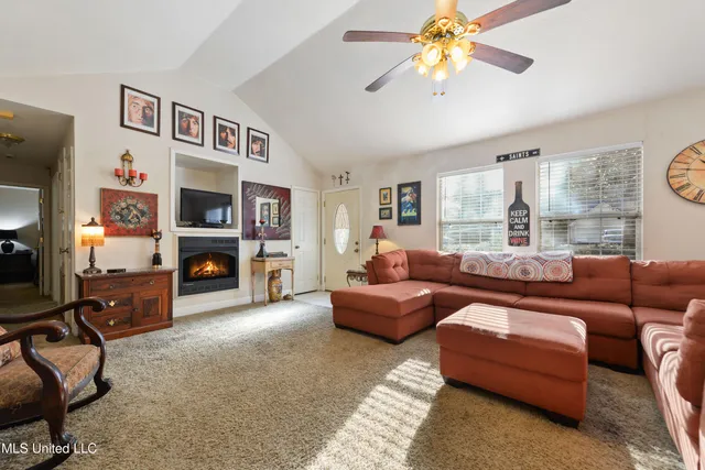 $209,900 | 612 Oak Street, Ocean Springs, MS 39564